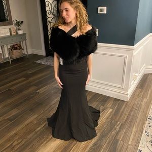 Black BRAND NEW Size 6 Sleeveless One-Shoulder Wedding guest dress